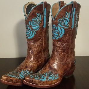 Womens Ariat boots